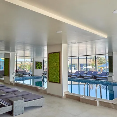 Anda Pool مامايا