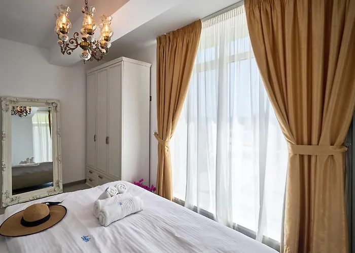 Anda Pool * مامايا