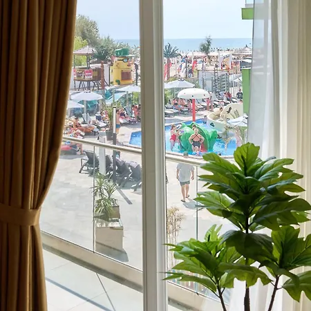 Anda Pool Apartamento Mamaia