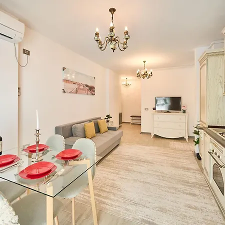 Apartment Anda Pool Mamaia